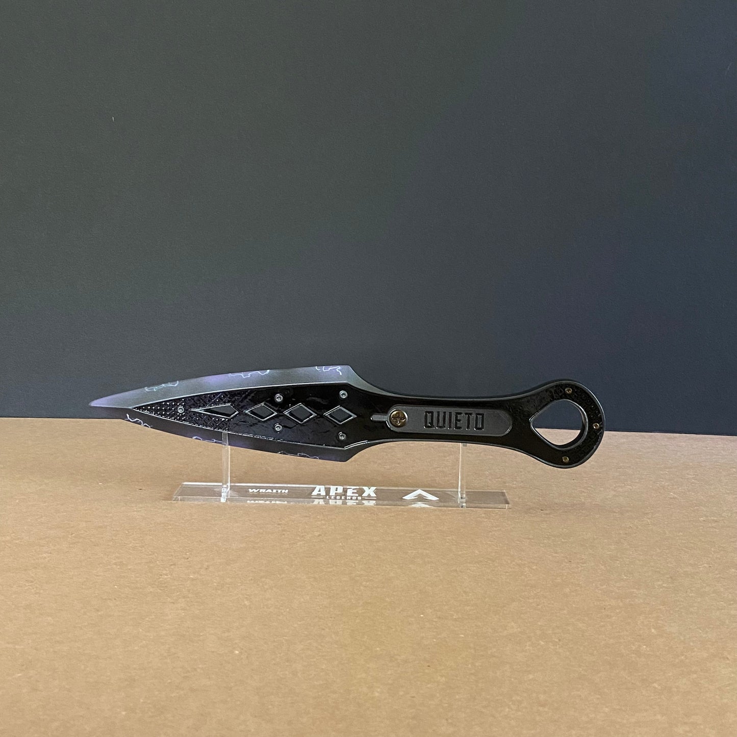 Apex Legends Wraith Kunai Heirloom