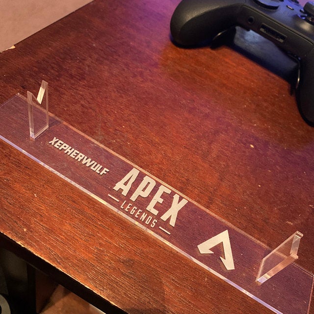 Apex Legends Wraith Kunai Heirloom